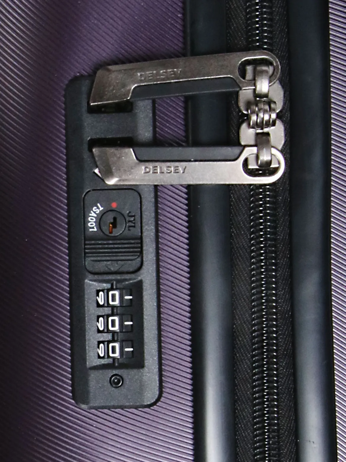 Valise Delsey Air Armour Slim 55 cm Violette